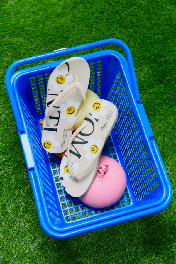 GENTLEWOMAN Smile We Love Sandals : WHITE