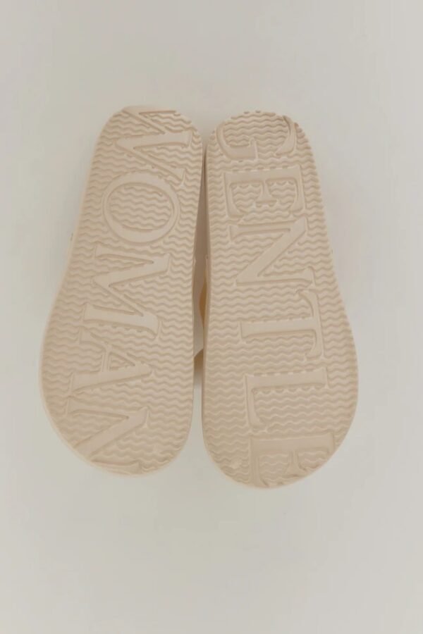 GENTLEWOMAN Wiggle Bear Fun Slippers